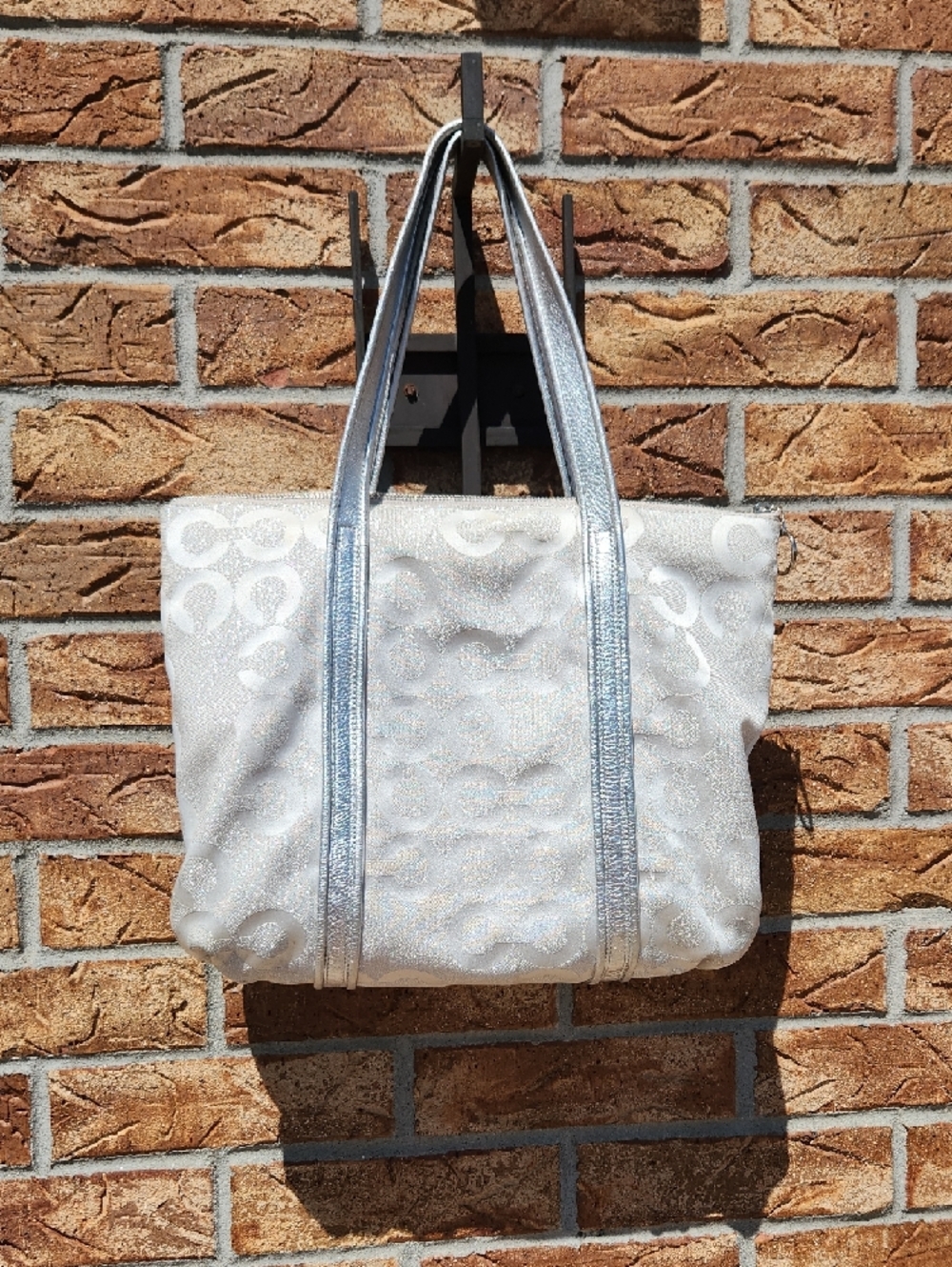 Coach Poppy Silver Metallic Op Art Signature Jacquard Tote Excellent Condition - Picture 9 of 14